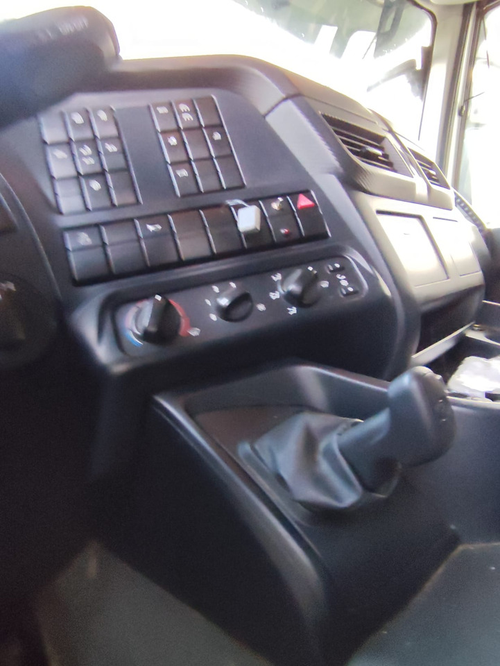 IVECO STRALIS AD 260S31 XP - Шаси кабина: снимка 2 IVECO STRALIS AD 260S31 XP - Шаси кабина: снимка 2