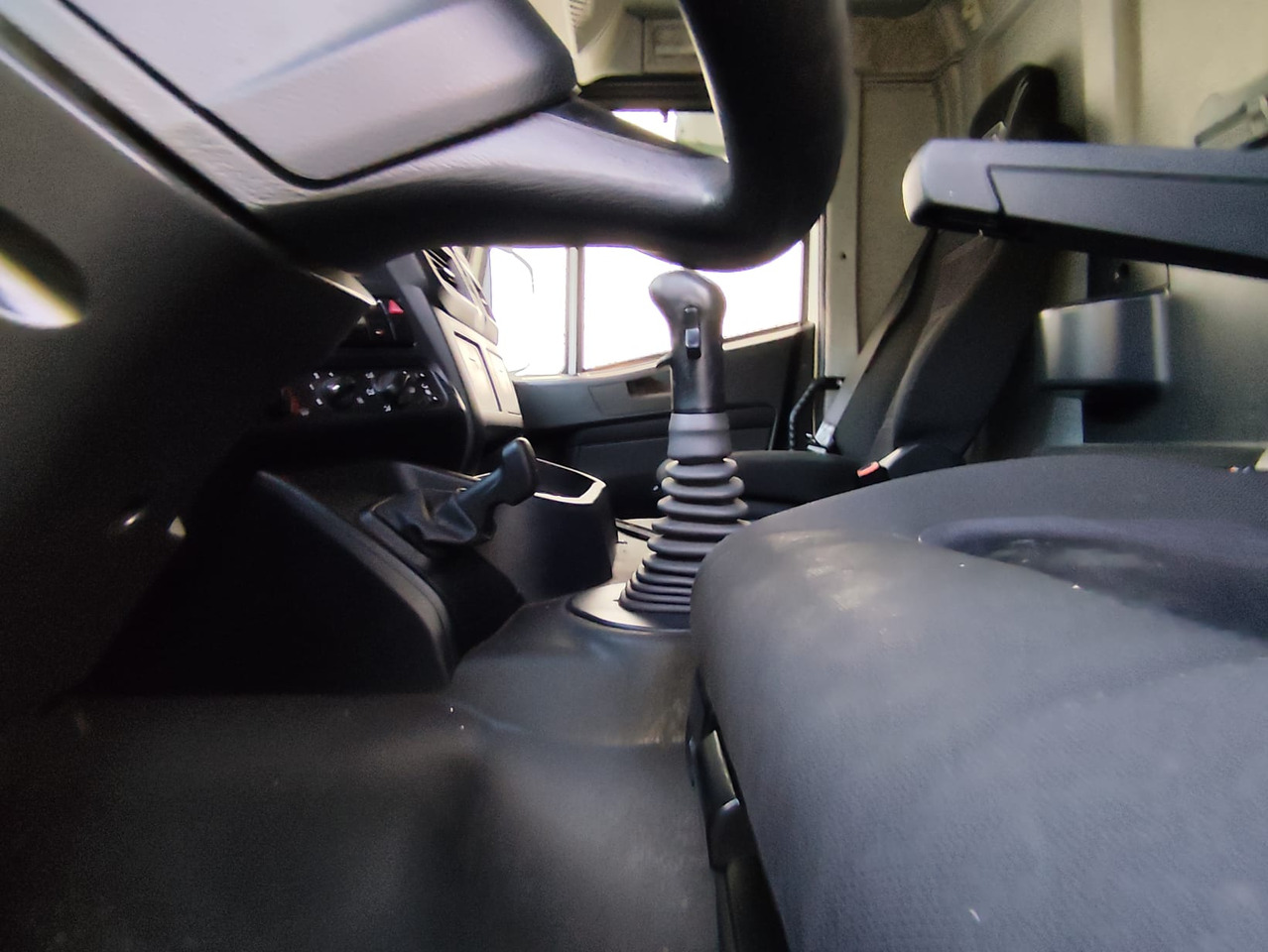 IVECO STRALIS AD 260S31 XP - Шаси кабина: снимка 4 IVECO STRALIS AD 260S31 XP - Шаси кабина: снимка 4