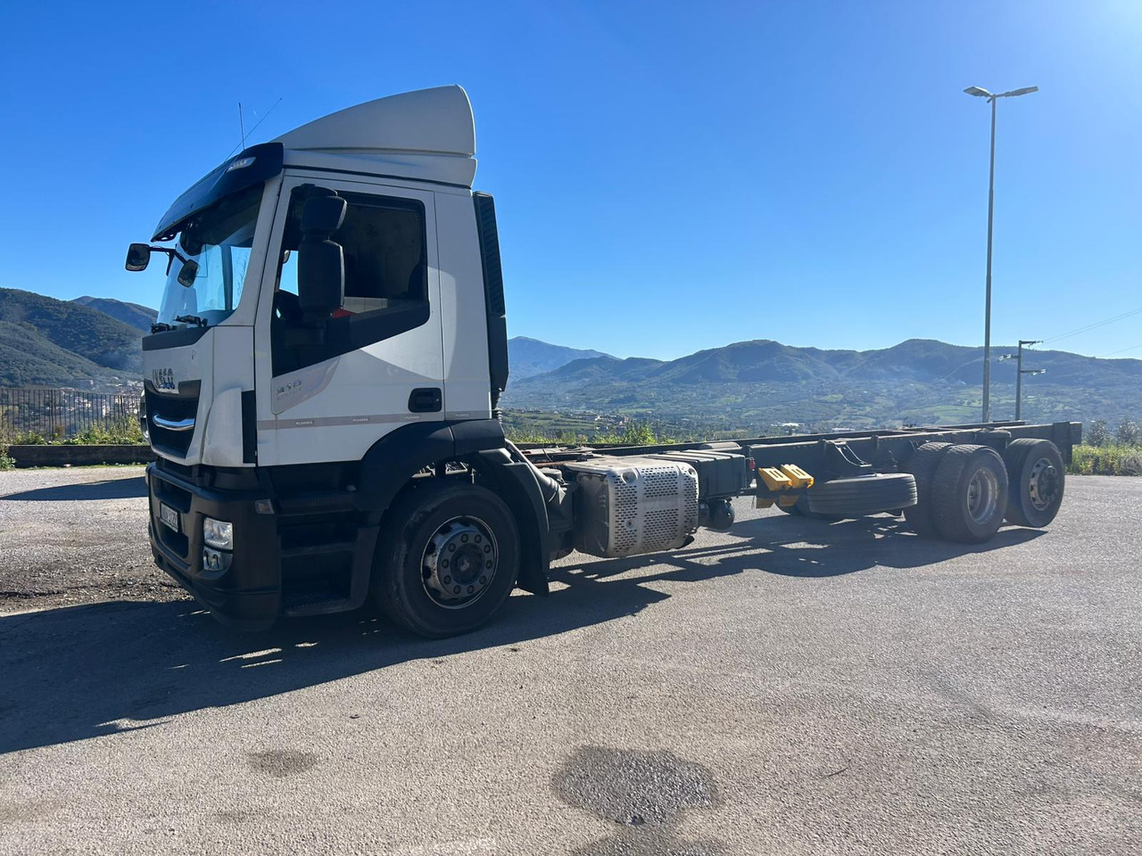 IVECO STRALIS AD 260S31 XP - Шаси кабина: снимка 3 IVECO STRALIS AD 260S31 XP - Шаси кабина: снимка 3