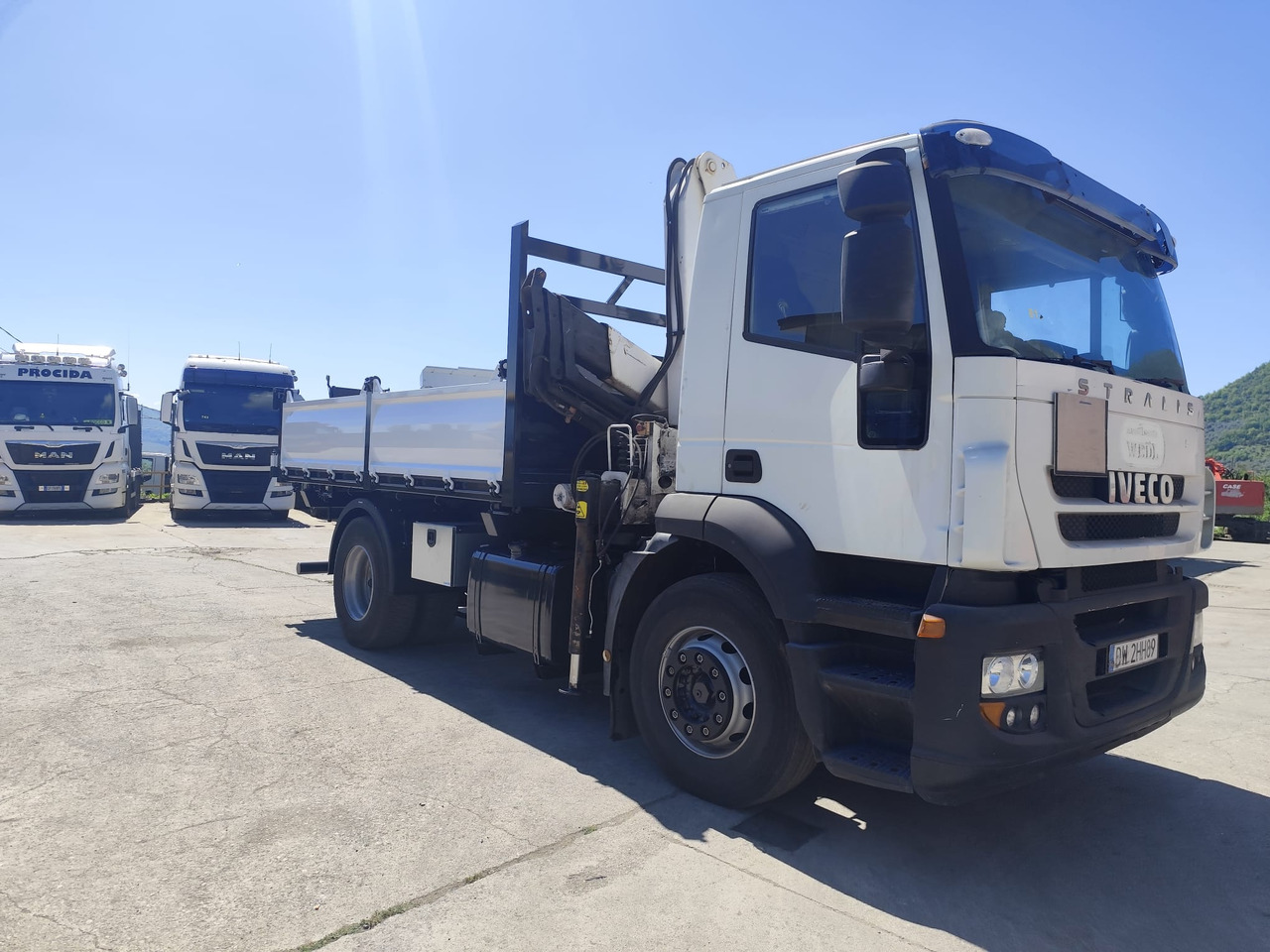 Камион с кран, Самосвал камион IVECO STRALIS CUBE 190S33: снимка 38