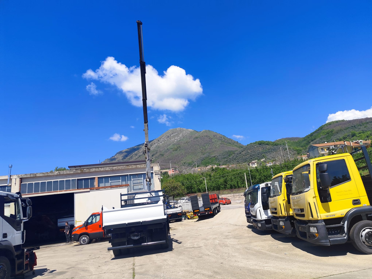 Камион с кран, Самосвал камион IVECO STRALIS CUBE 190S33: снимка 19