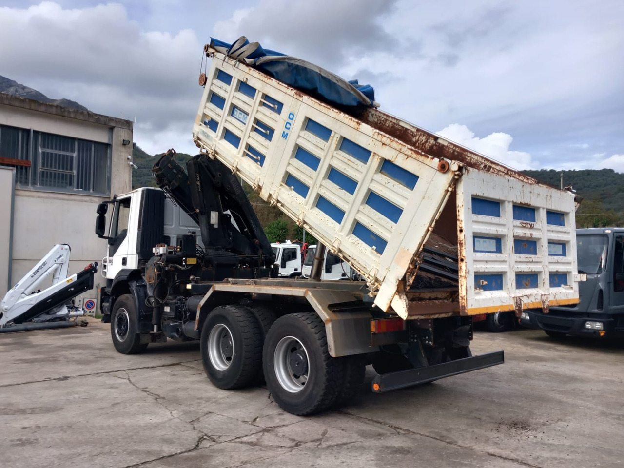 Лизинг на IVECO TRAKKER 260T36 IVECO TRAKKER 260T36: снимка 36