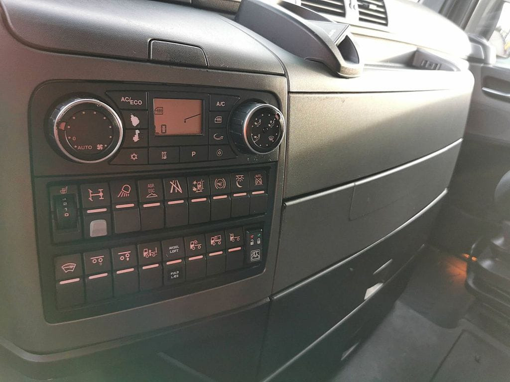 Бордови камион MAN TGX 26.480: снимка 10