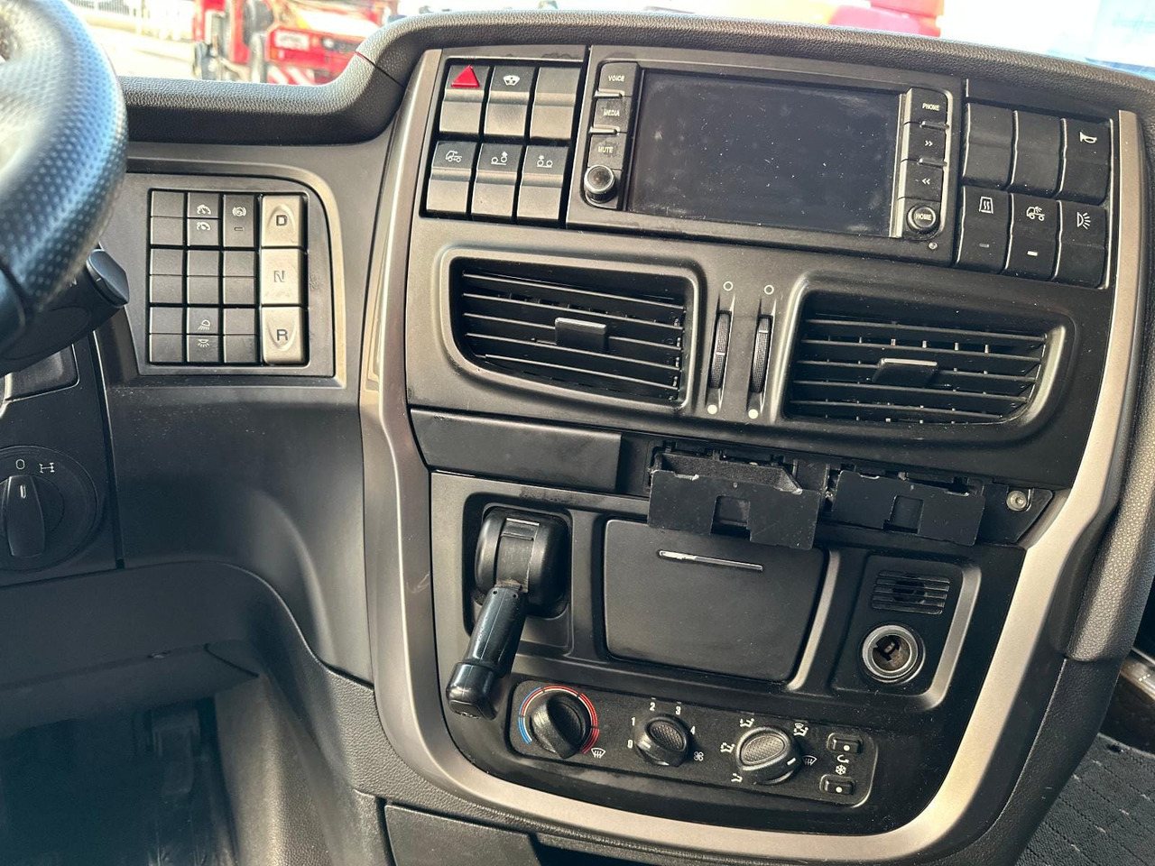 STRALIS 260S42 - Камион с брезент: снимка 4 STRALIS 260S42 - Камион с брезент: снимка 4