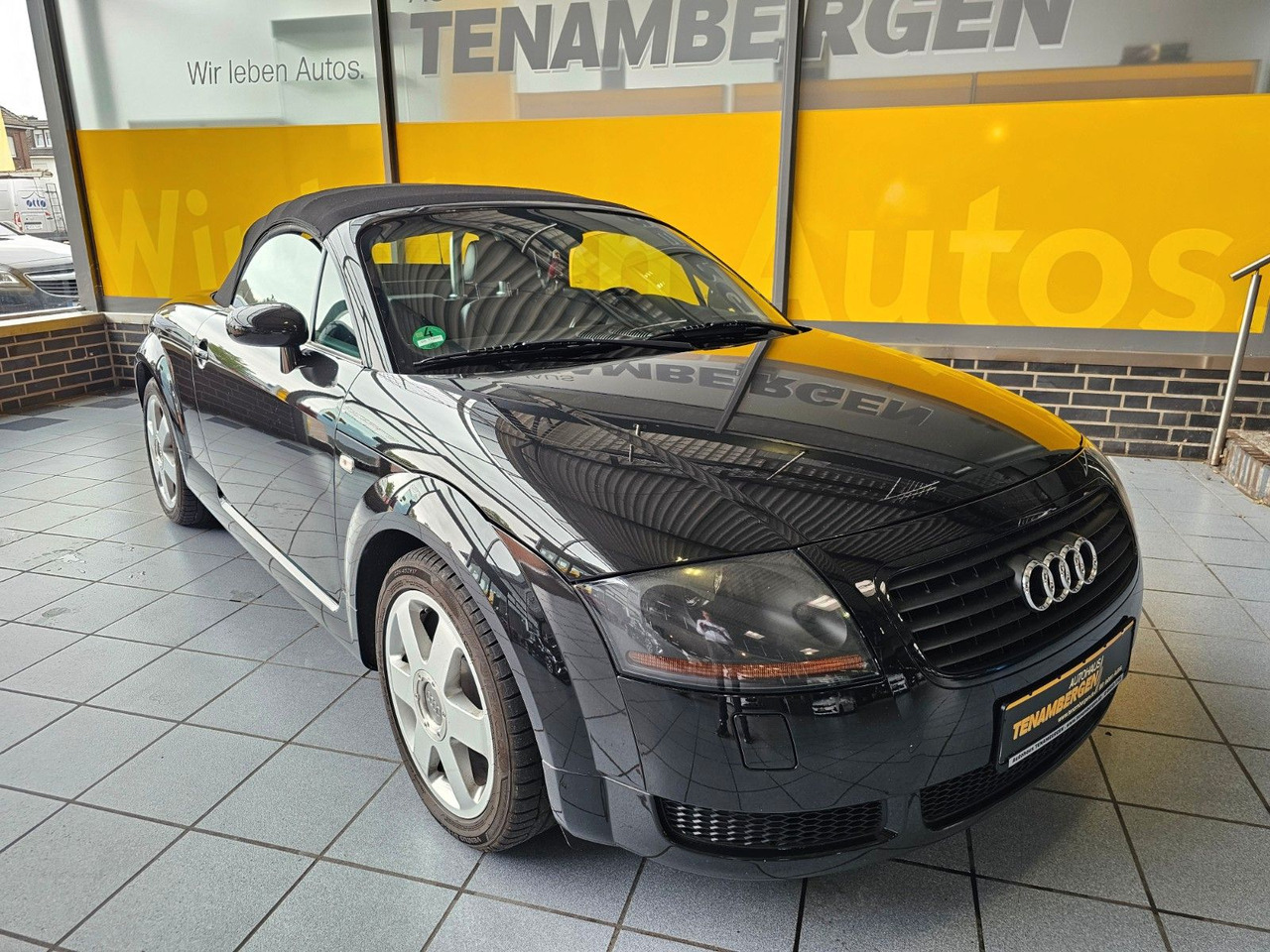Audi TT 1.8 T Roadster Sitzheizung neues Verdeck - Лек автомобил: снимка 4 Audi TT 1.8 T Roadster Sitzheizung neues Verdeck - Лек автомобил: снимка 4