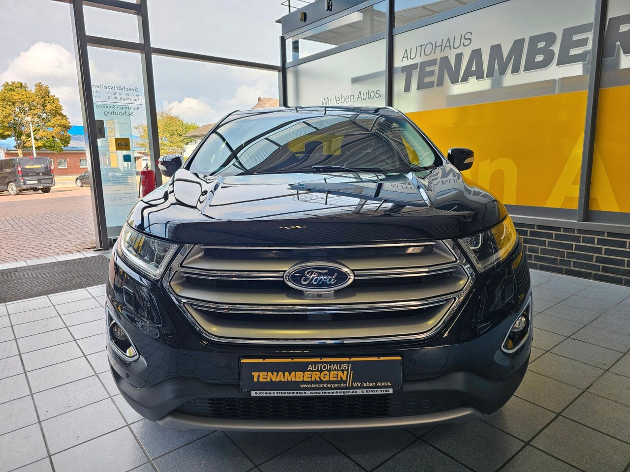 Ford Edge Titanium 4x4 AHK ACC SchiebeDach Navi LED - Джип: снимка 4 Ford Edge Titanium 4x4 AHK ACC SchiebeDach Navi LED - Джип: снимка 4