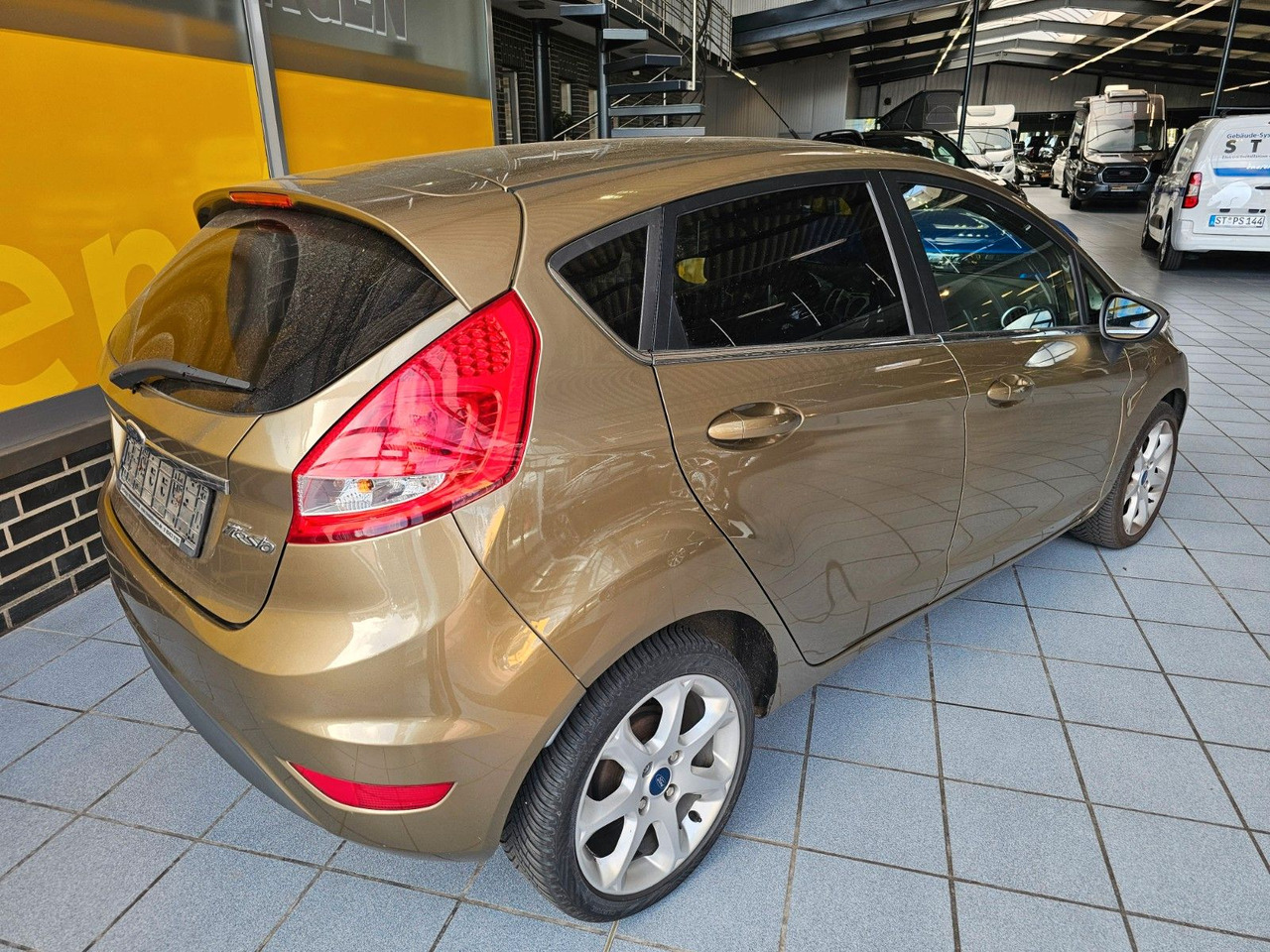 Ford Fiesta Titanium SHZ USB frischer TÜV - Лек автомобил: снимка 2 Ford Fiesta Titanium SHZ USB frischer TÜV - Лек автомобил: снимка 2