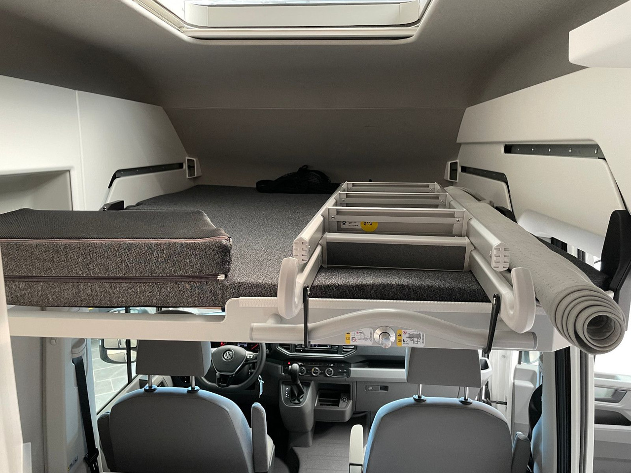 Volkswagen Crafter Grand California D-Heizung Kamera ACC - Кемпер: снимка 5 Volkswagen Crafter Grand California D-Heizung Kamera ACC - Кемпер: снимка 5