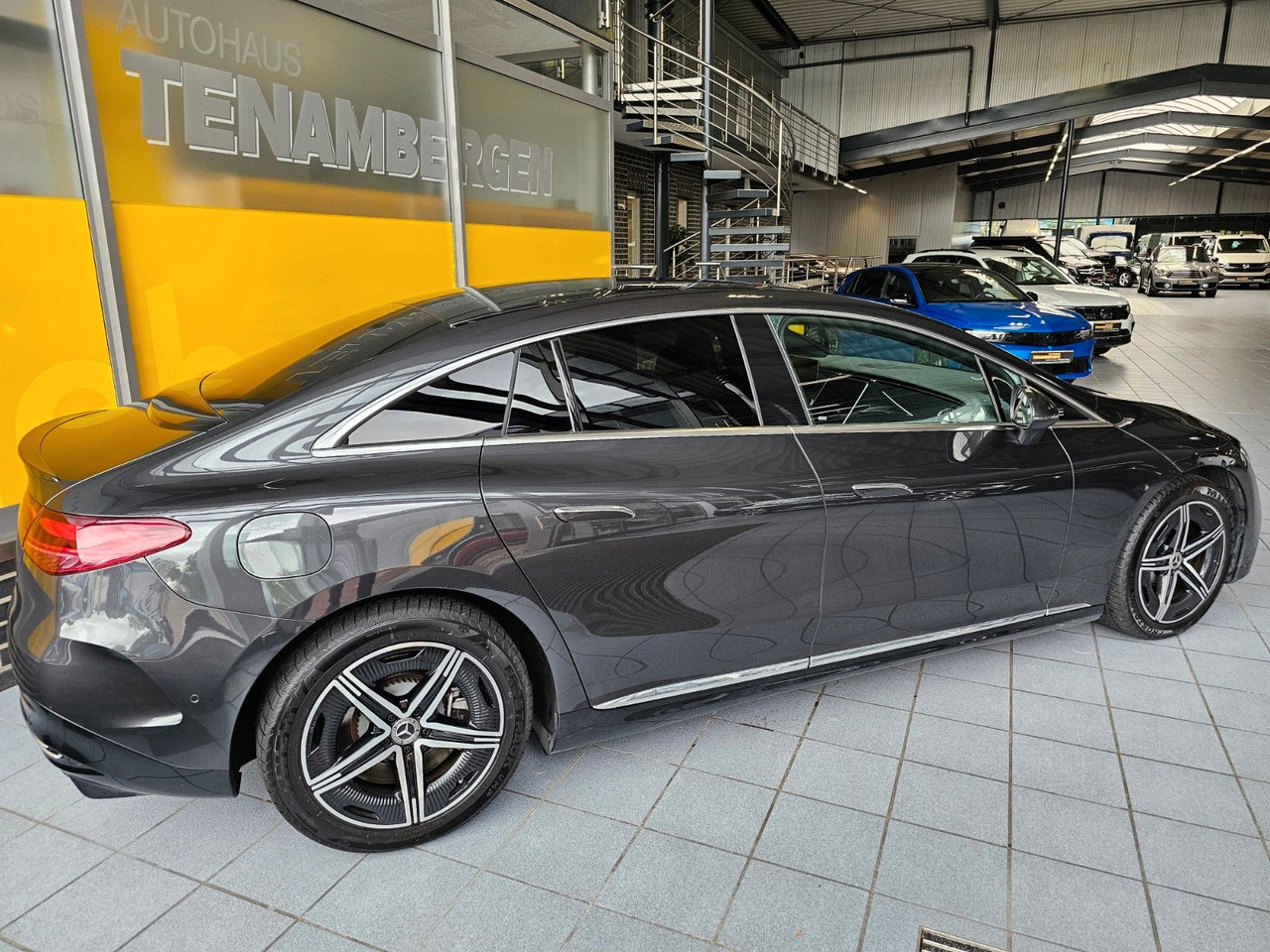 Mercedes-Benz EQE 350 AMG Edition ACC Memory eHeckkl. - Лек автомобил: снимка 3 Mercedes-Benz EQE 350 AMG Edition ACC Memory eHeckkl. - Лек автомобил: снимка 3