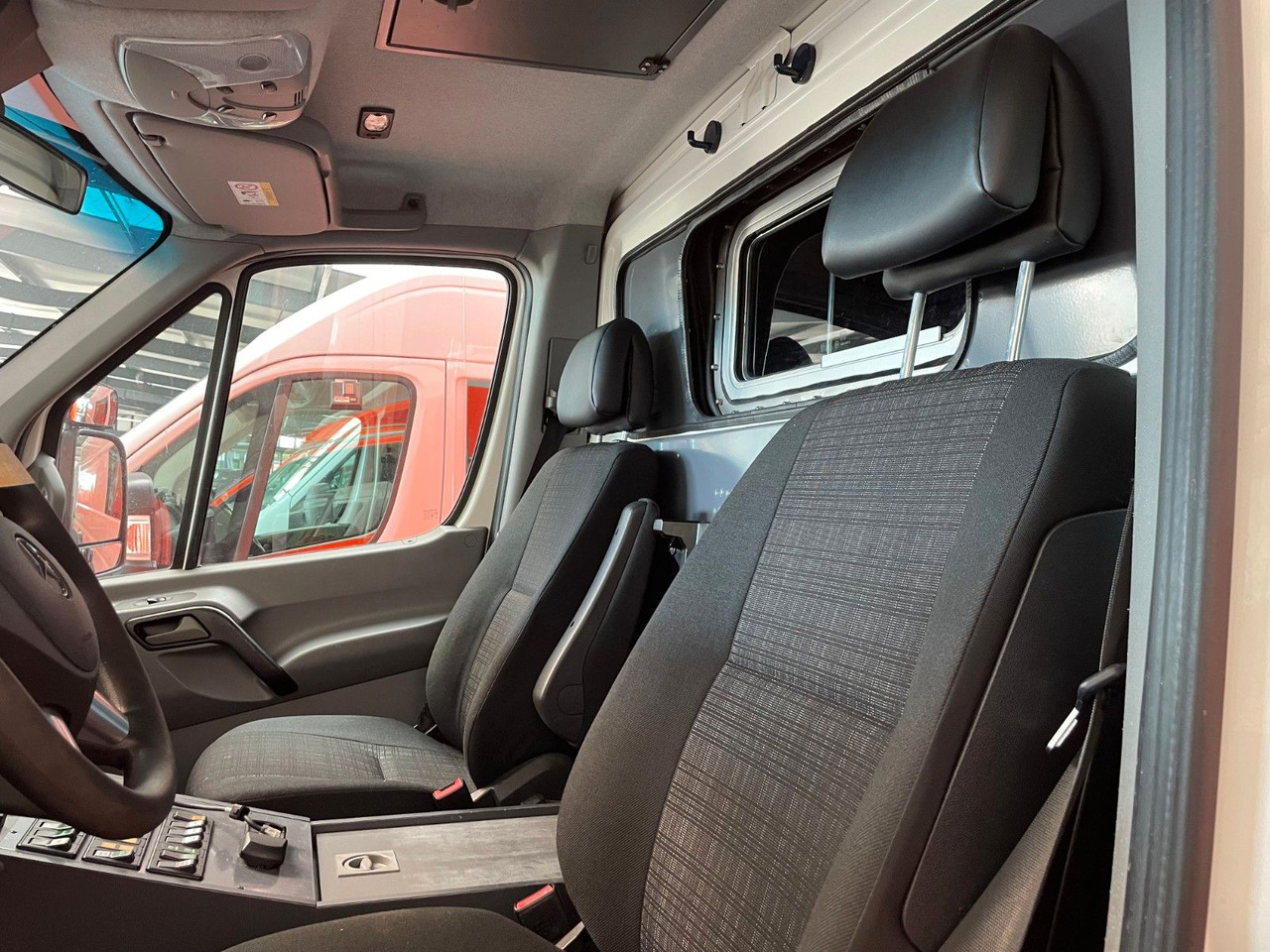 Лизинг на  Mercedes-Benz Sprinter ll  519 CDI Mercedes-Benz Sprinter ll  519 CDI: снимка 12