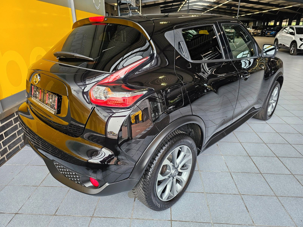 Nissan Juke 1.2 DIG-T 360 / Navi / Ganzjahresreifen - Джип: снимка 4 Nissan Juke 1.2 DIG-T 360 / Navi / Ganzjahresreifen - Джип: снимка 4