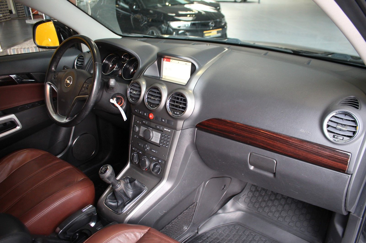 Opel Antara Cosmo 4x4 Navi AHK AT-Motor & Getriebe - Джип: снимка 4 Opel Antara Cosmo 4x4 Navi AHK AT-Motor & Getriebe - Джип: снимка 4