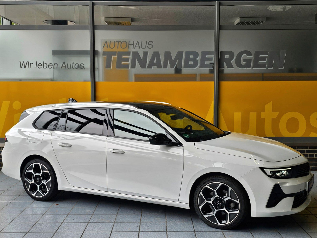 Opel Astra L 1.5 Ultimate Schiebedach Memory ACC AHK - Комби: снимка 1 Opel Astra L 1.5 Ultimate Schiebedach Memory ACC AHK - Комби: снимка 1