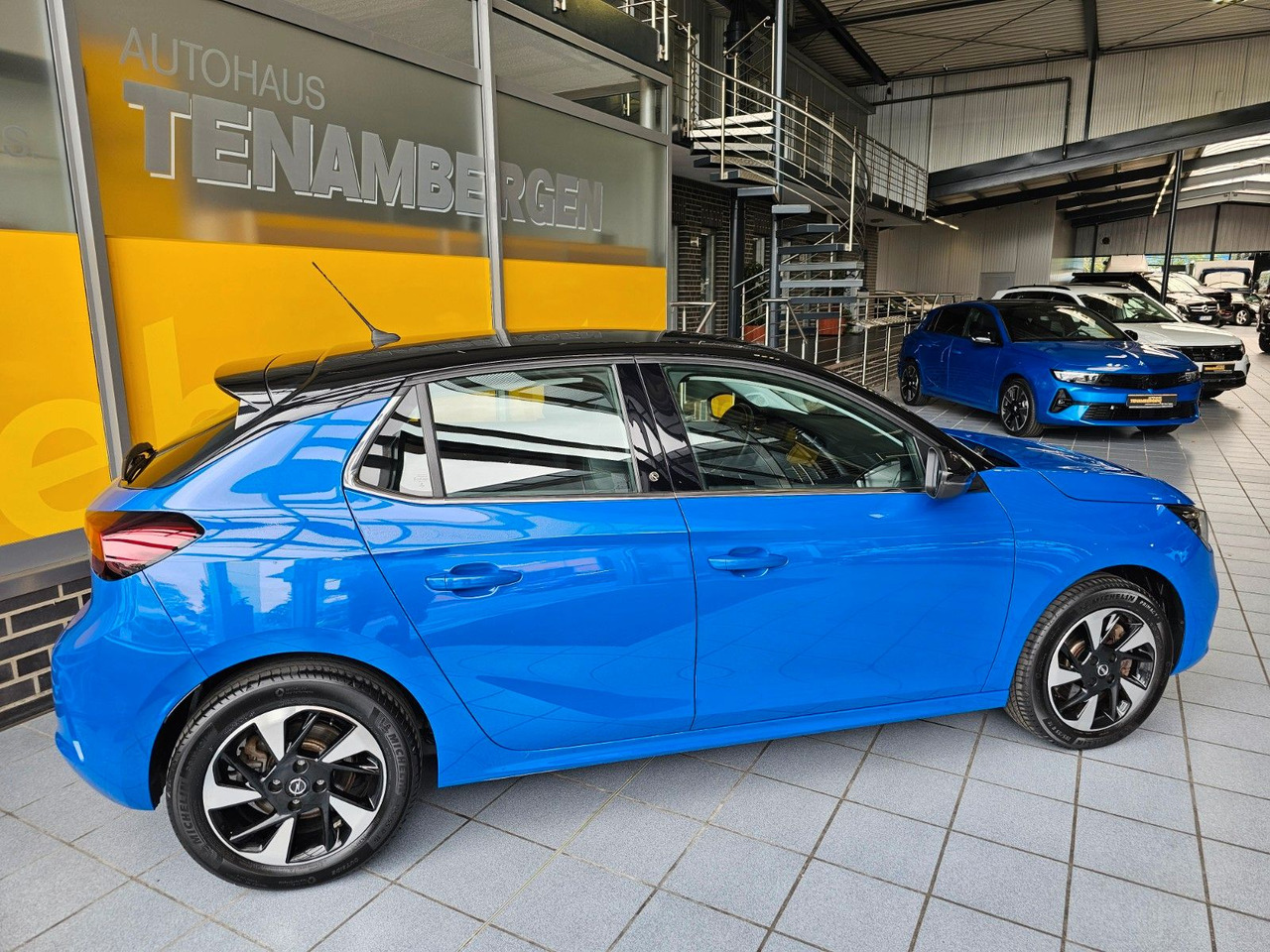 Opel Corsa F Elegance Sommer+Winterreifen +Wärmepumpe - Лек автомобил: снимка 2 Opel Corsa F Elegance Sommer+Winterreifen +Wärmepumpe - Лек автомобил: снимка 2