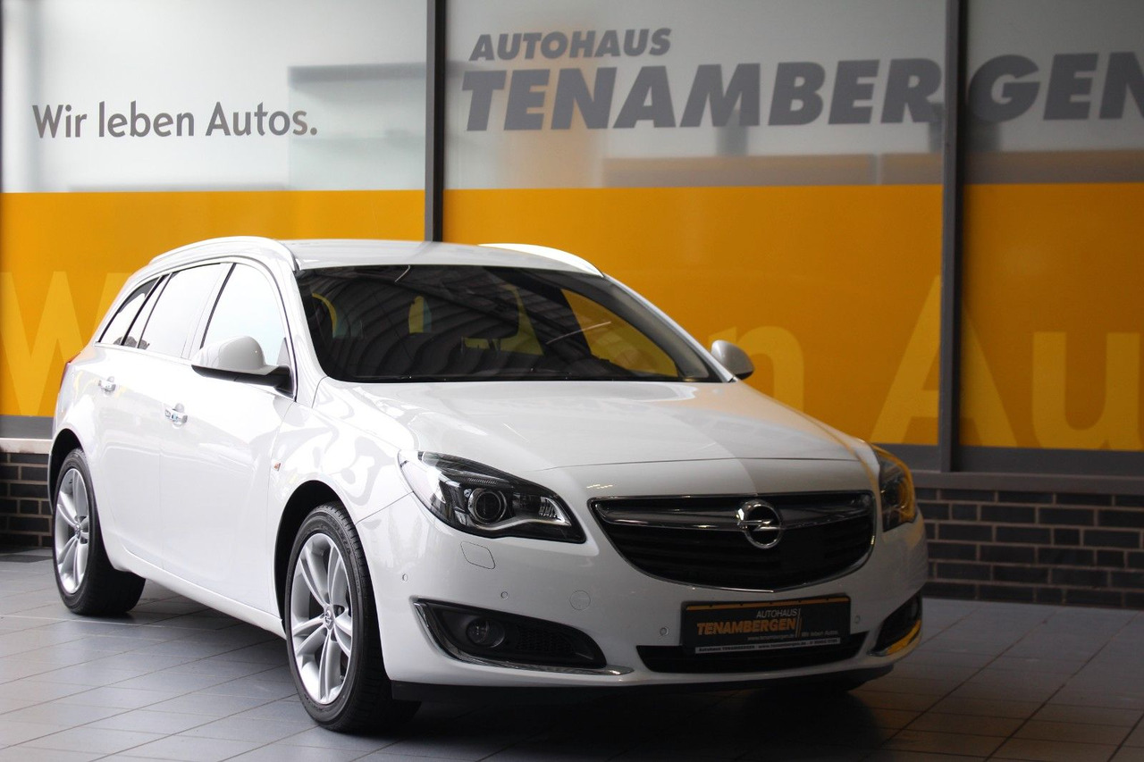 Opel Insignia A Business Innovation 4x4 Leder AHK ACC - Лек автомобил: снимка 2 Opel Insignia A Business Innovation 4x4 Leder AHK ACC - Лек автомобил: снимка 2