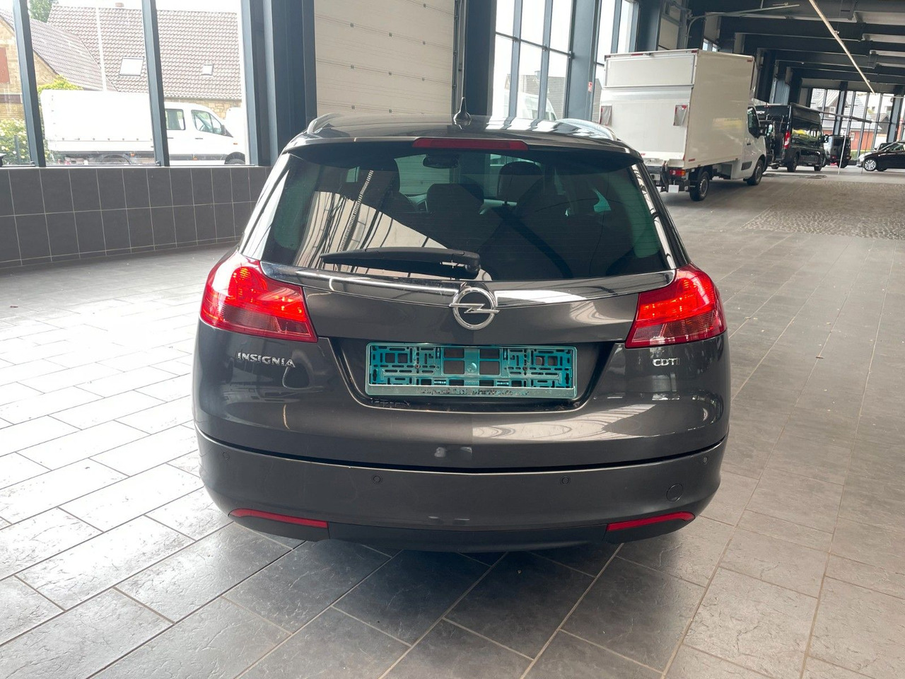 Opel Insignia A Sports Tourer 150 Jahre Opel AHK - Комби: снимка 5 Opel Insignia A Sports Tourer 150 Jahre Opel AHK - Комби: снимка 5