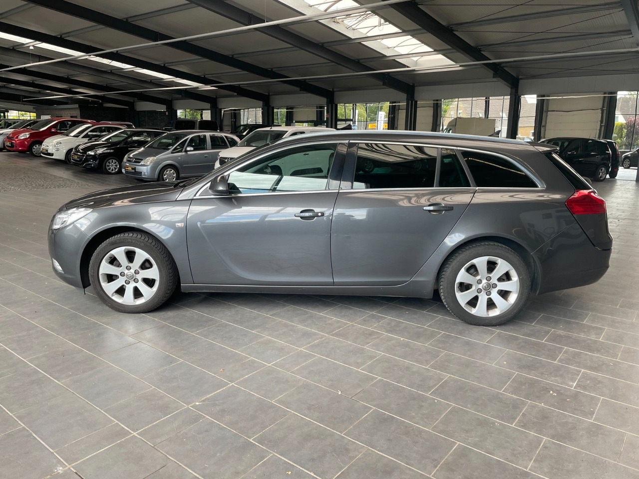 Opel Insignia A Sports Tourer 150 Jahre Opel AHK - Комби: снимка 3 Opel Insignia A Sports Tourer 150 Jahre Opel AHK - Комби: снимка 3