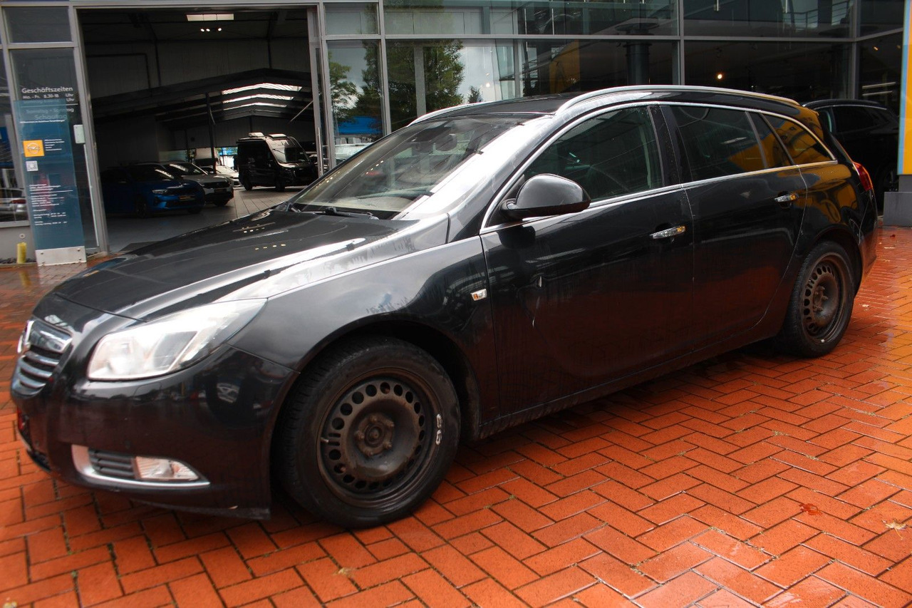 Opel Insignia A Sports Tourer Innovation - Комби: снимка 3 Opel Insignia A Sports Tourer Innovation - Комби: снимка 3