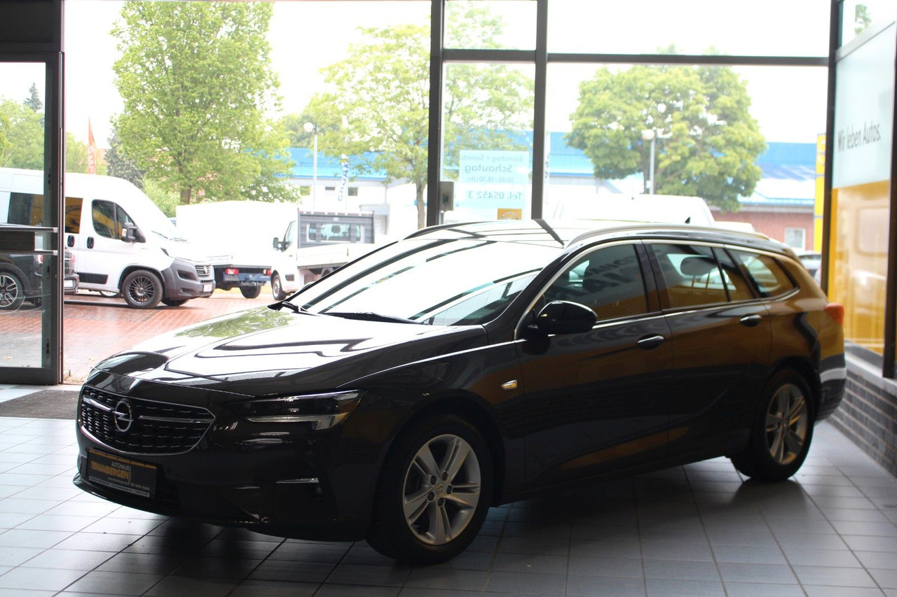 Opel Insignia B Navi SHZ Elegance IntelliLux LED - Комби: снимка 4 Opel Insignia B Navi SHZ Elegance IntelliLux LED - Комби: снимка 4