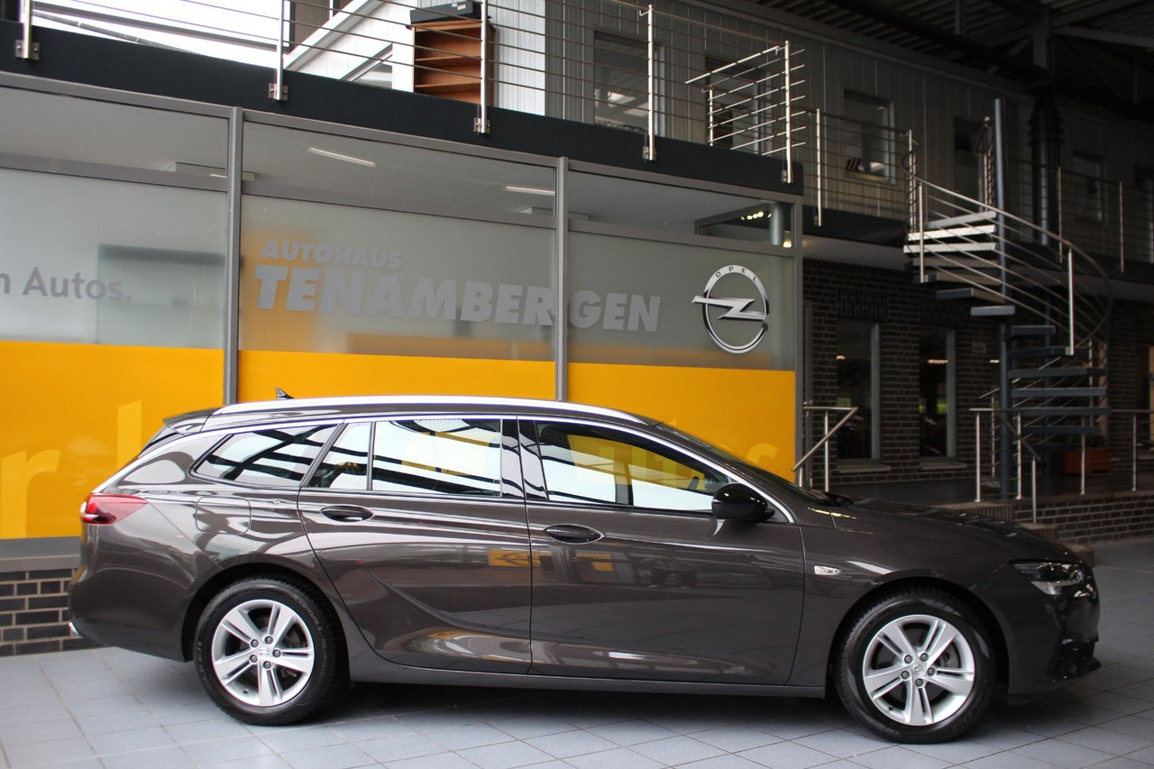 Opel Insignia B Navi SHZ Elegance IntelliLux LED - Комби: снимка 3 Opel Insignia B Navi SHZ Elegance IntelliLux LED - Комби: снимка 3