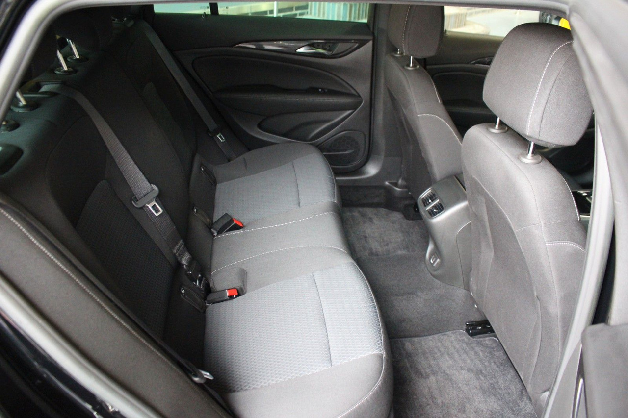 Комби Opel Insignia B ST Business Kamera Voll-LED: снимка 9