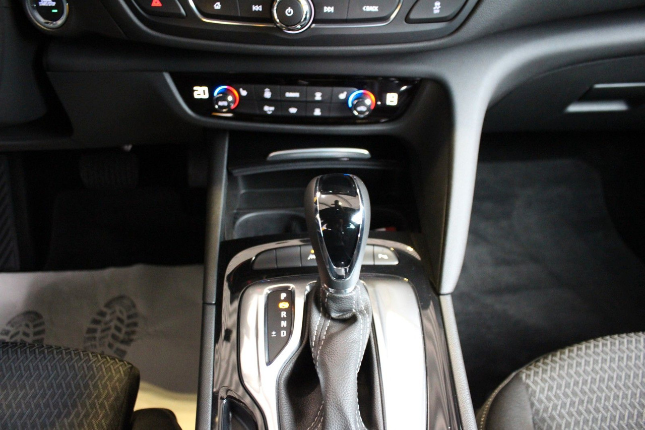Комби Opel Insignia B ST Business Kamera Voll-LED: снимка 16