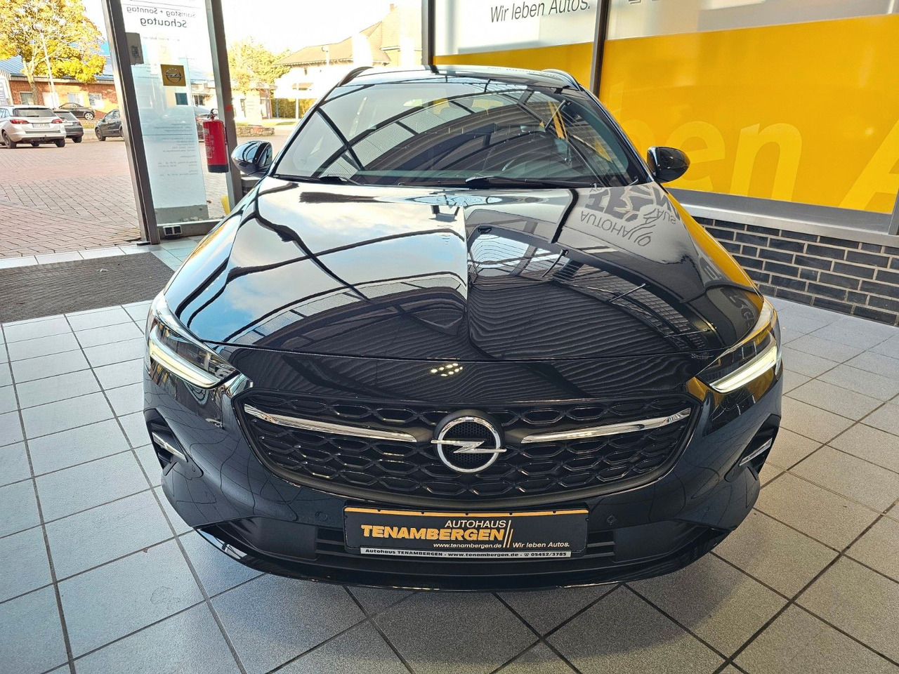 Opel Insignia B ST SHZ LHzg Carplay PDC Spurassistent - Комби: снимка 2 Opel Insignia B ST SHZ LHzg Carplay PDC Spurassistent - Комби: снимка 2