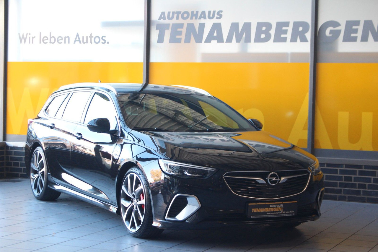Opel Insignia B Sports Tourer GSi 4x4 Massage Bose - Комби: снимка 2 Opel Insignia B Sports Tourer GSi 4x4 Massage Bose - Комби: снимка 2
