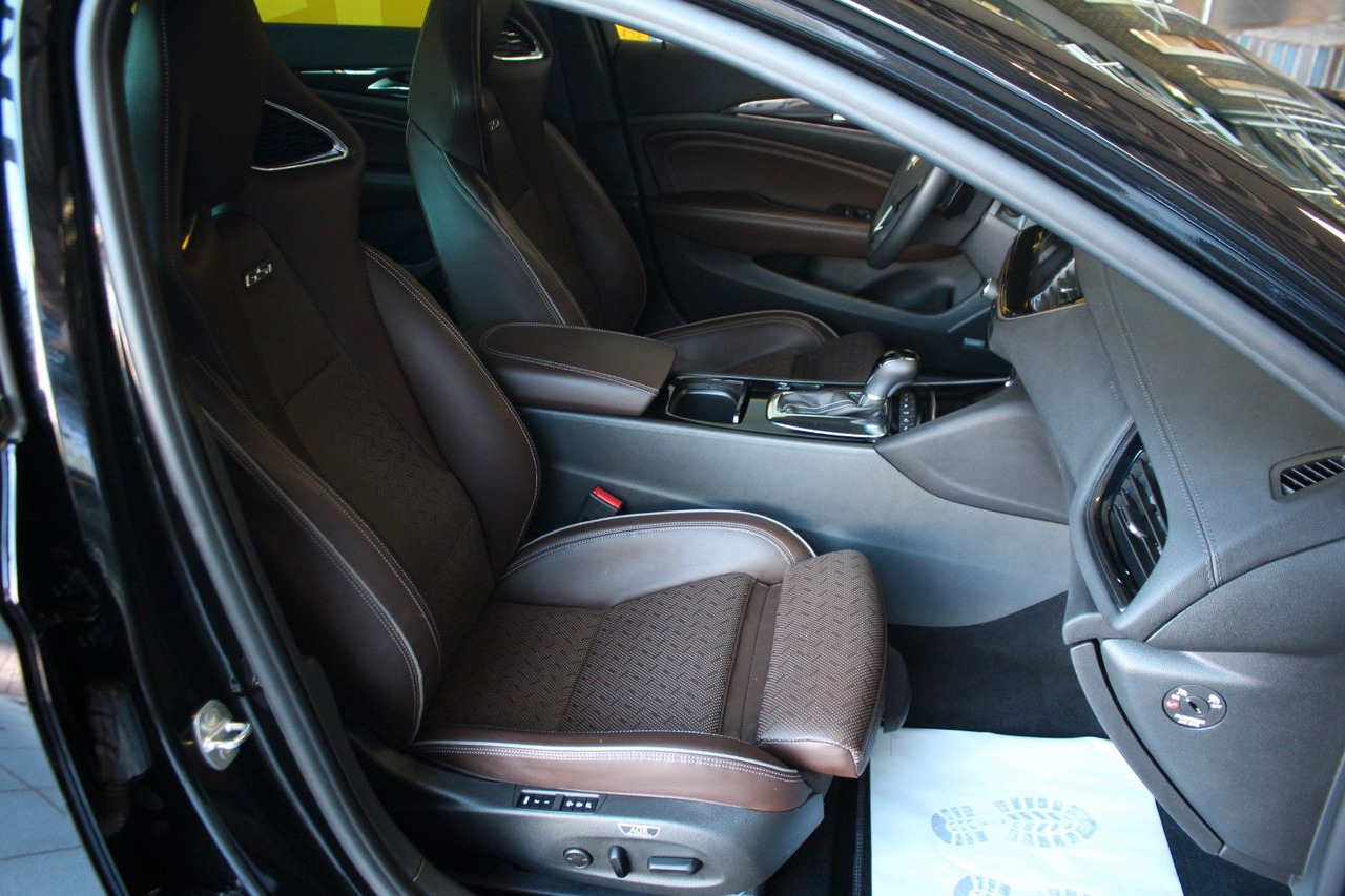 Opel Insignia B Sports Tourer GSi 4x4 Massage Bose - Комби: снимка 5 Opel Insignia B Sports Tourer GSi 4x4 Massage Bose - Комби: снимка 5