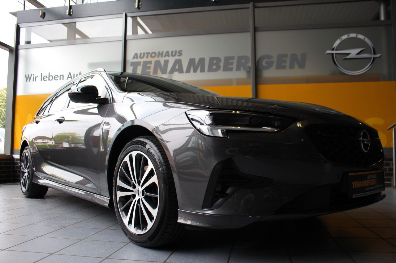 Opel Insignia B Sports Tourer Ultimate OPC HuD AHK - Лек автомобил: снимка 4 Opel Insignia B Sports Tourer Ultimate OPC HuD AHK - Лек автомобил: снимка 4