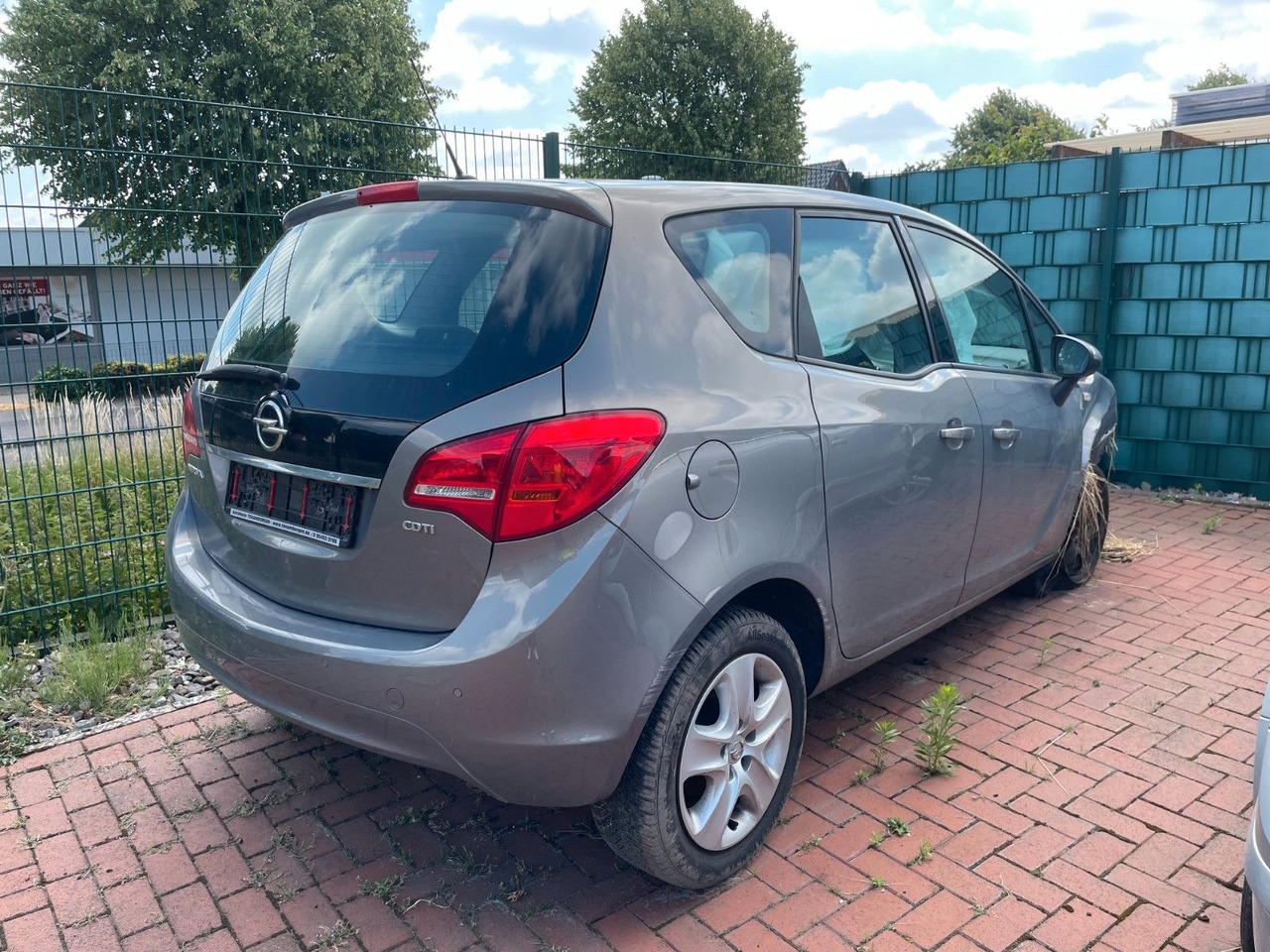 Opel Meriva B Edition - Пътнически бус: снимка 2 Opel Meriva B Edition - Пътнически бус: снимка 2