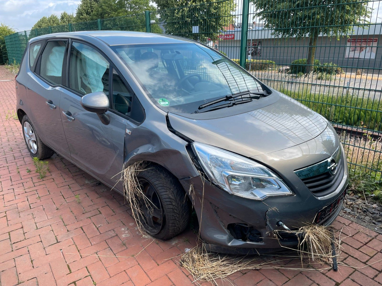 Opel Meriva B Edition - Пътнически бус: снимка 1 Opel Meriva B Edition - Пътнически бус: снимка 1