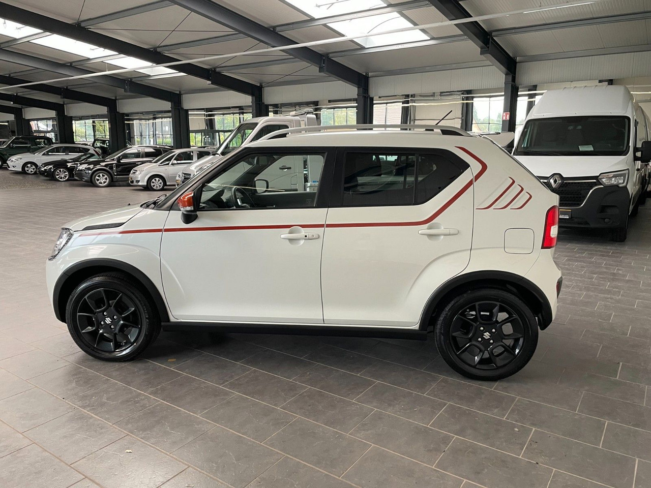 Suzuki Ignis 1,2 Intro Edtion+ - Лек автомобил: снимка 5 Suzuki Ignis 1,2 Intro Edtion+ - Лек автомобил: снимка 5