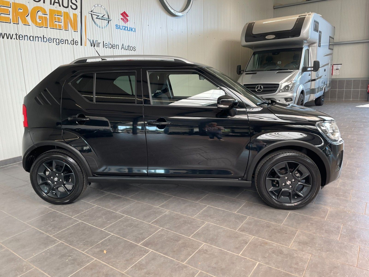 Suzuki Ignis Comfort+ Hybrid ,SHZ, Klimaauto., Tempomat - Лек автомобил: снимка 2 Suzuki Ignis Comfort+ Hybrid ,SHZ, Klimaauto., Tempomat - Лек автомобил: снимка 2