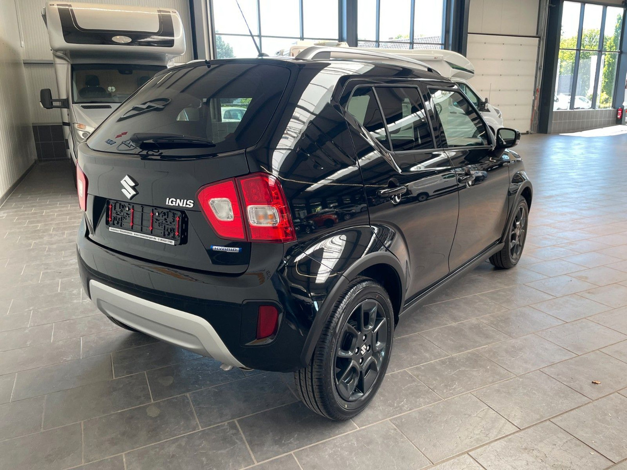 Suzuki Ignis Comfort+ Hybrid ,SHZ, Klimaauto., Tempomat - Лек автомобил: снимка 3 Suzuki Ignis Comfort+ Hybrid ,SHZ, Klimaauto., Tempomat - Лек автомобил: снимка 3