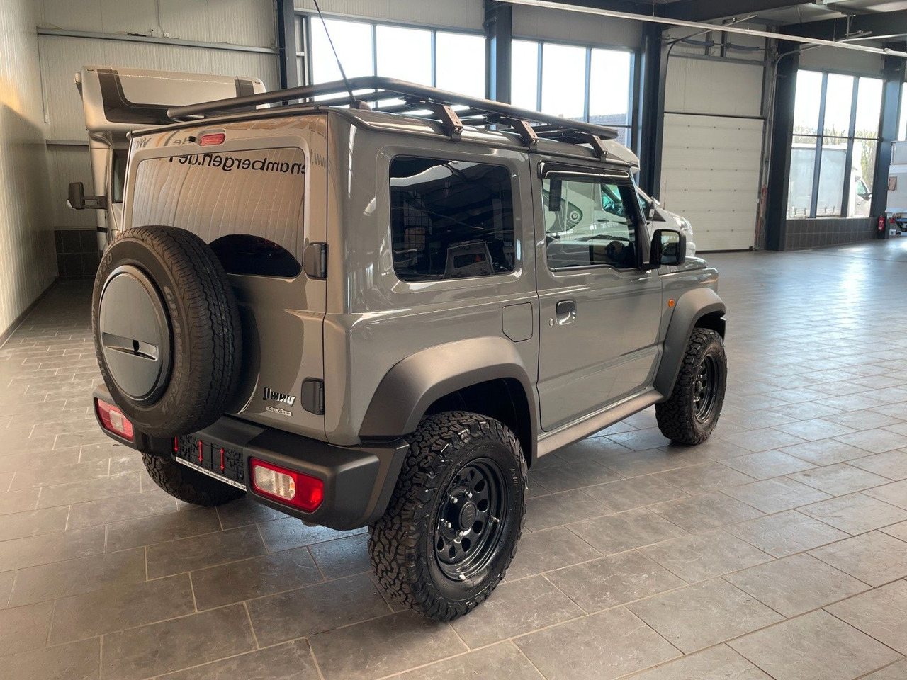 Suzuki Jimny Comfort AllGrip NFZ Dachgepäckträger - Джип: снимка 3 Suzuki Jimny Comfort AllGrip NFZ Dachgepäckträger - Джип: снимка 3