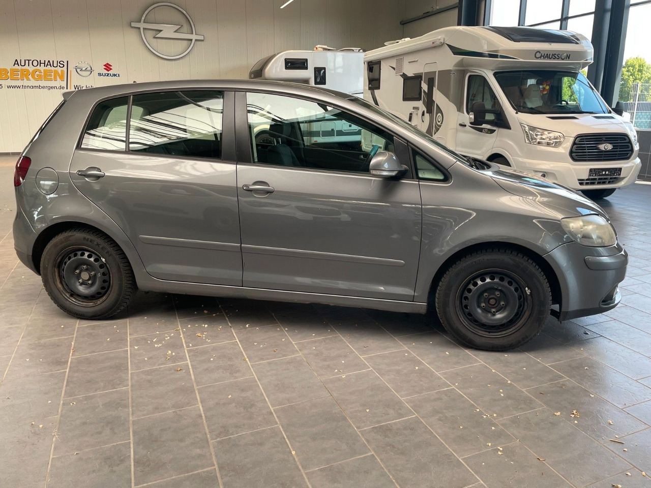 Volkswagen Golf Plus - Пътнически бус: снимка 3 Volkswagen Golf Plus - Пътнически бус: снимка 3