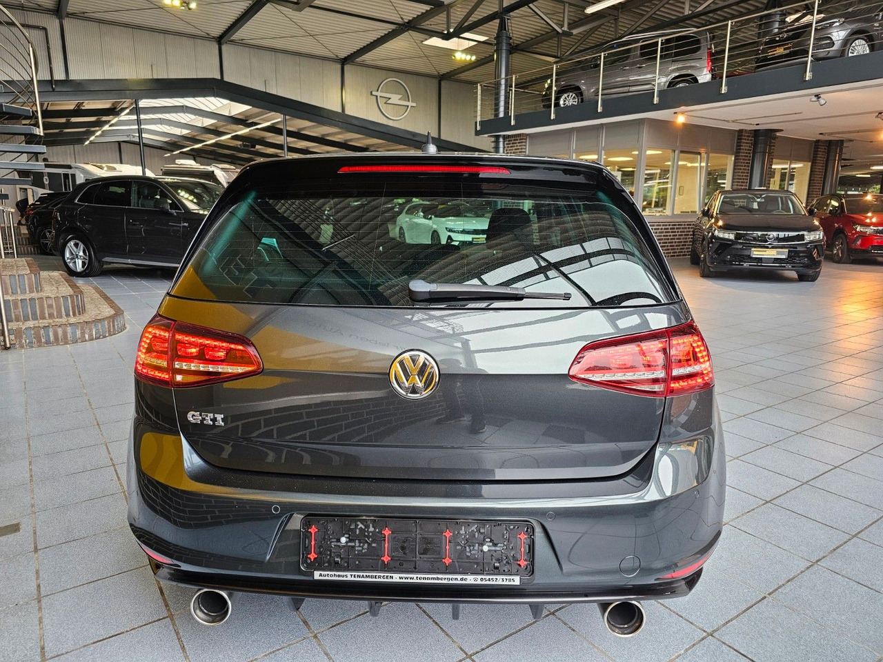 Volkswagen Golf VII Lim. GTI BMT SHZ BiXenon - Седан: снимка 5 Volkswagen Golf VII Lim. GTI BMT SHZ BiXenon - Седан: снимка 5