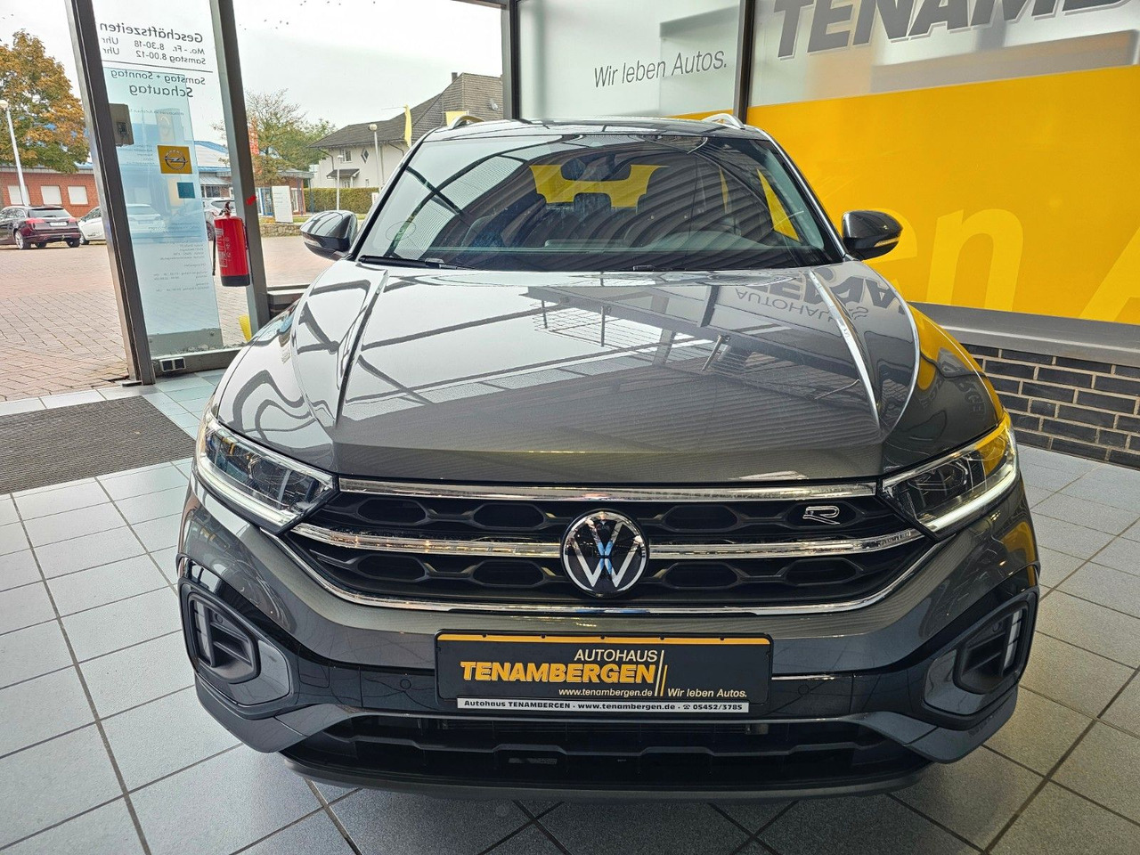 Volkswagen T-Roc R-Line eHeckklappe SHZ LED - Джип: снимка 3 Volkswagen T-Roc R-Line eHeckklappe SHZ LED - Джип: снимка 3