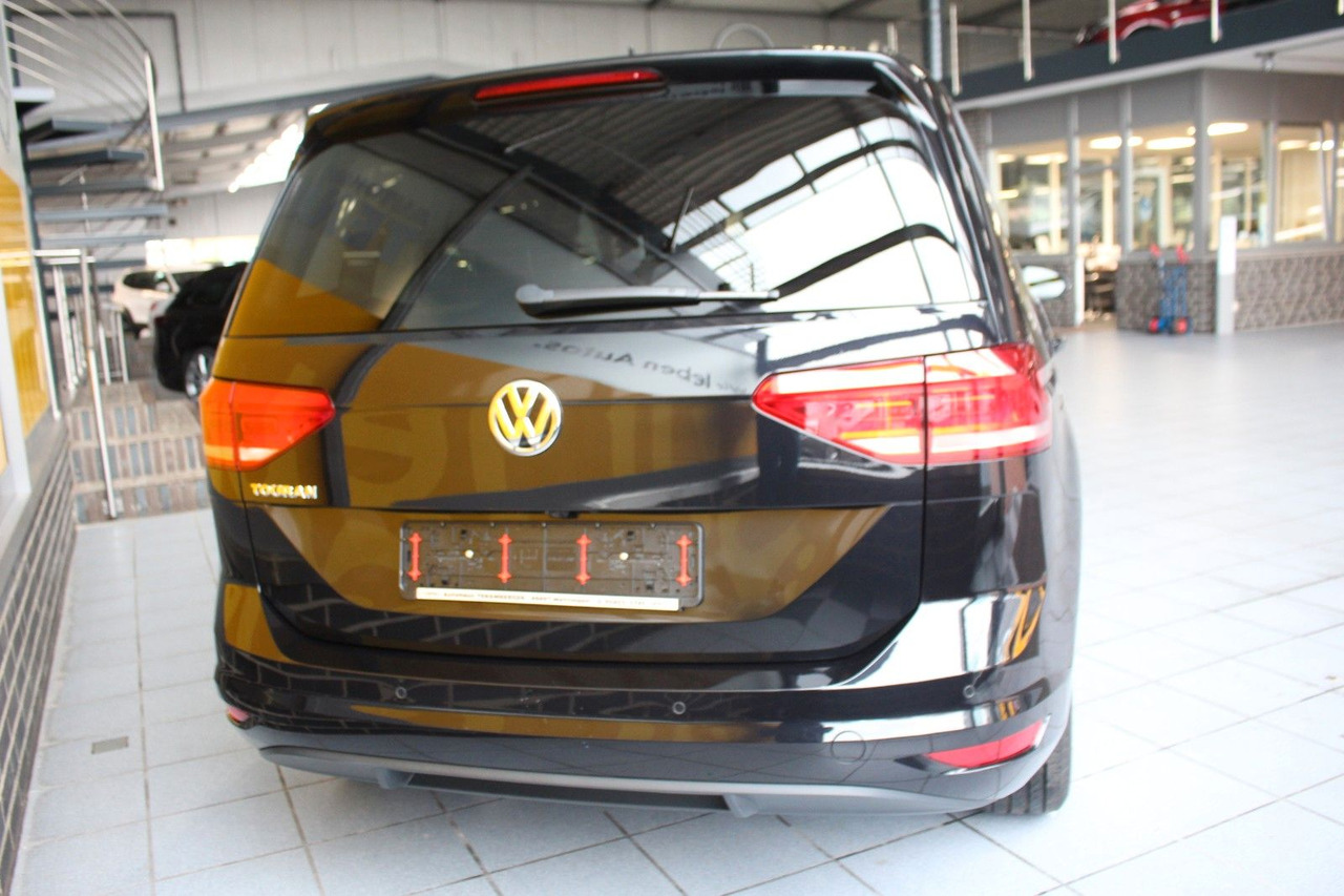 Volkswagen Touran Comfortline BMT S/S Navi Kamera ACC - Пътнически бус: снимка 4 Volkswagen Touran Comfortline BMT S/S Navi Kamera ACC - Пътнически бус: снимка 4