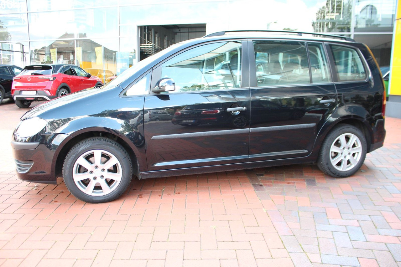 Volkswagen Touran Conceptline AHK 7 Sitze - Пътнически бус: снимка 3 Volkswagen Touran Conceptline AHK 7 Sitze - Пътнически бус: снимка 3
