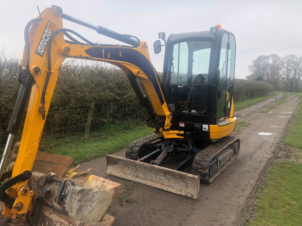 JCB 8026 CTS - Мини багер: снимка 1 JCB 8026 CTS - Мини багер: снимка 1