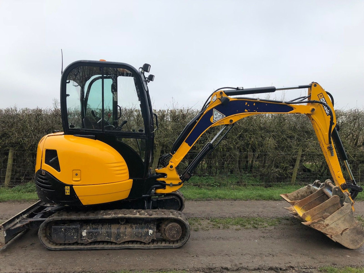 JCB 8026 CTS - Мини багер: снимка 2 JCB 8026 CTS - Мини багер: снимка 2