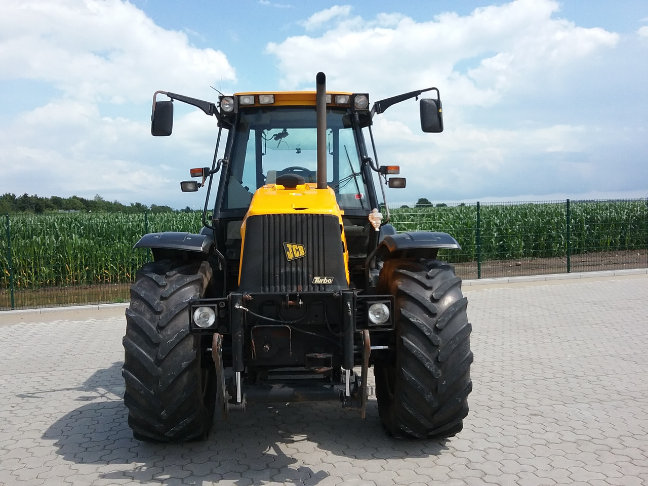 JCB Fastrac 2115 - Трактор: снимка 2 JCB Fastrac 2115 - Трактор: снимка 2