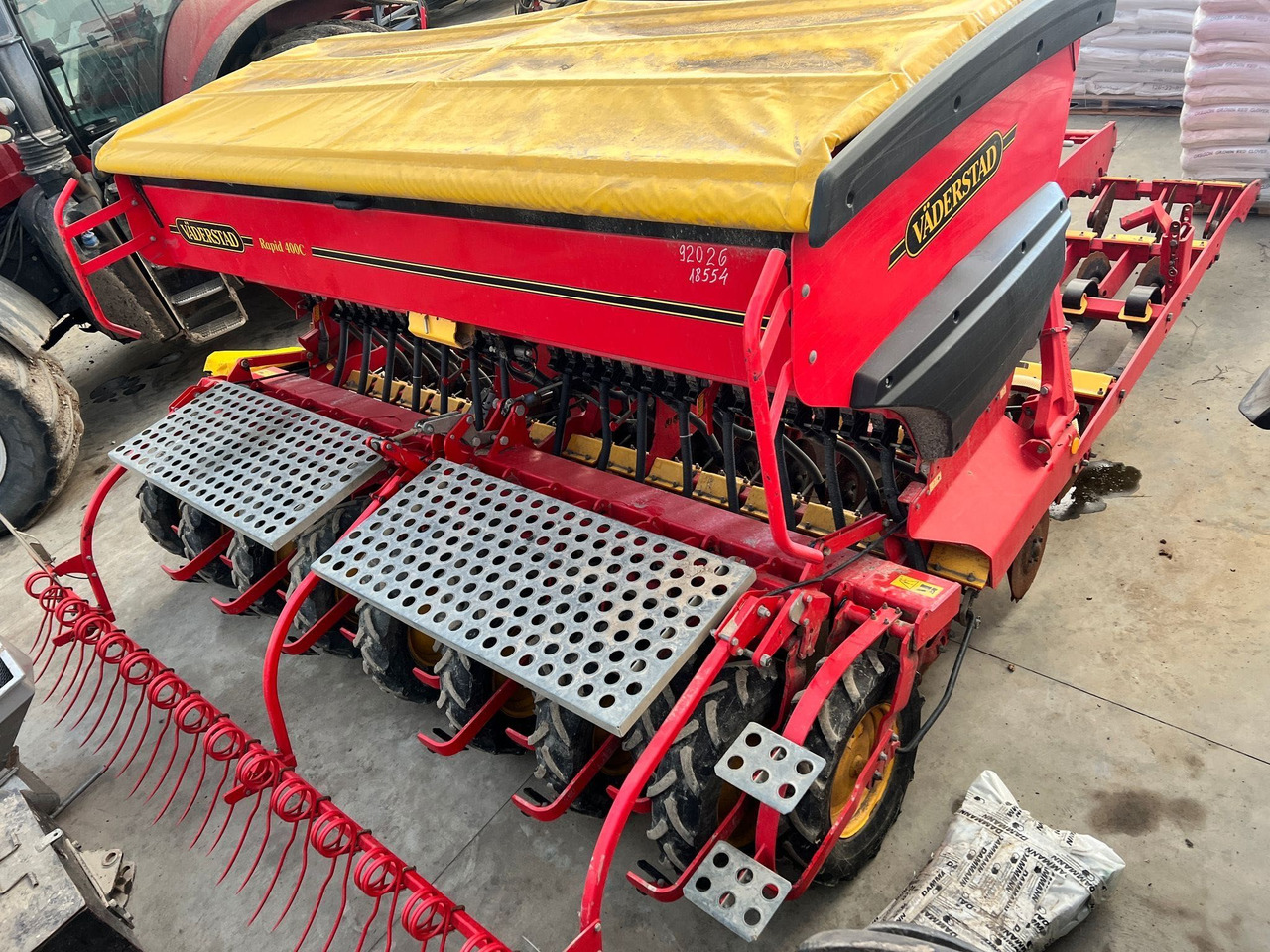 Vaderstad Rapid RD 400C - Сеялка: снимка 3 Vaderstad Rapid RD 400C - Сеялка: снимка 3