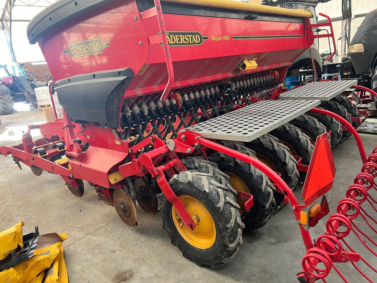 Vaderstad Rapid RD 400C - Сеялка: снимка 1 Vaderstad Rapid RD 400C - Сеялка: снимка 1