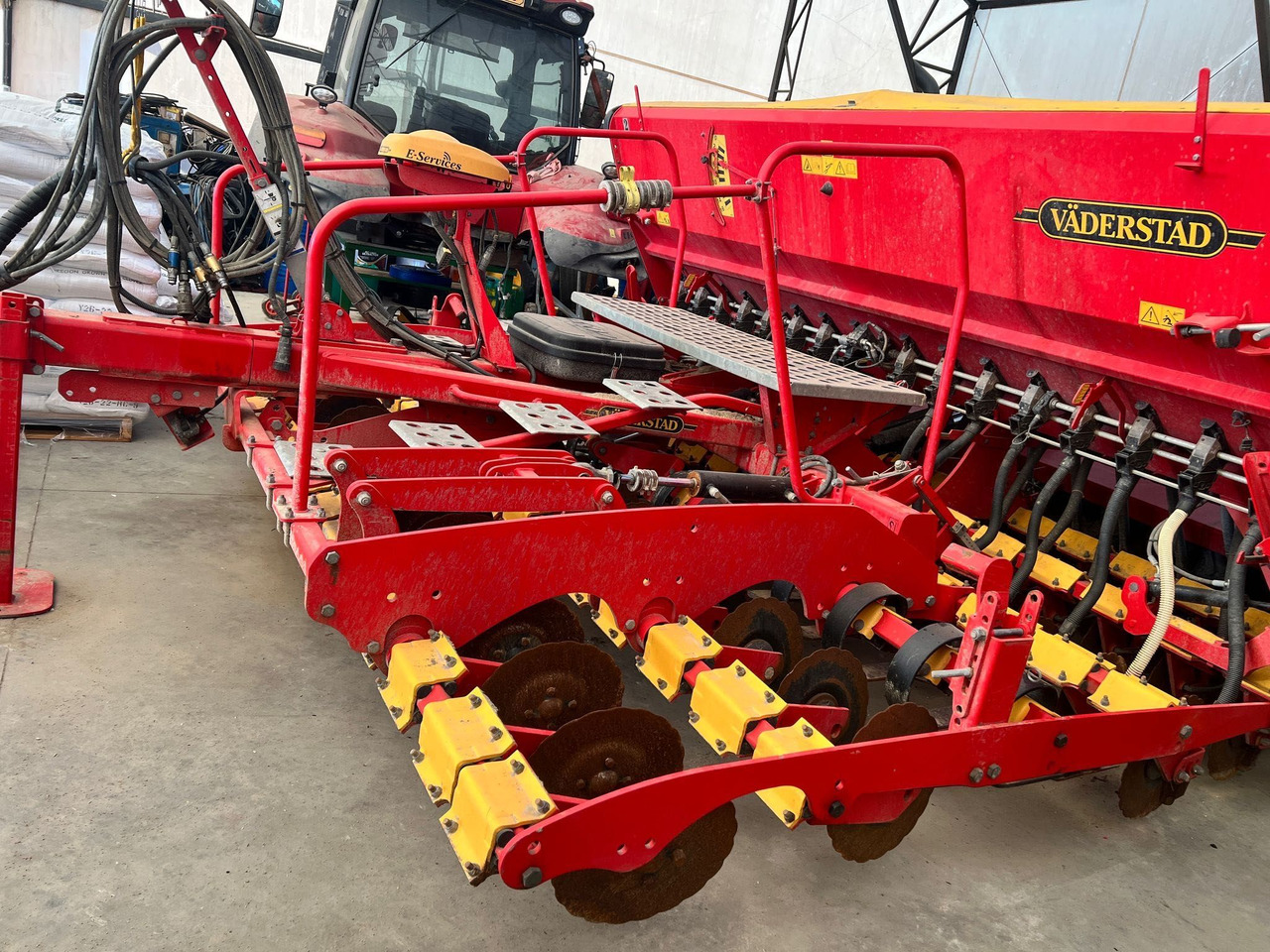 Vaderstad Rapid RD 400C - Сеялка: снимка 5 Vaderstad Rapid RD 400C - Сеялка: снимка 5