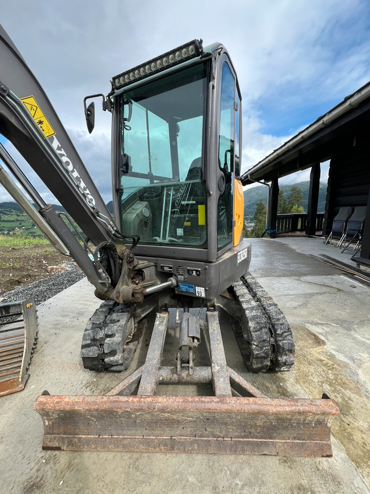 Volvo ECR25D - Багер: снимка 2 Volvo ECR25D - Багер: снимка 2