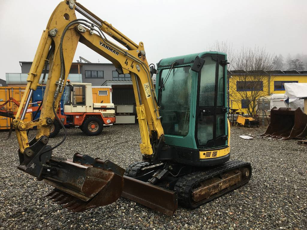 Yanmar Vio 33 U - Мини багер: снимка 2 Yanmar Vio 33 U - Мини багер: снимка 2
