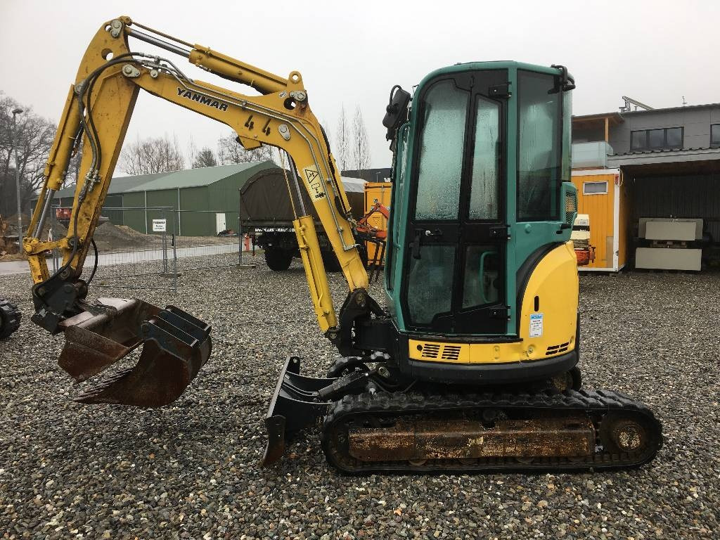 Yanmar Vio 33 U - Мини багер: снимка 1 Yanmar Vio 33 U - Мини багер: снимка 1